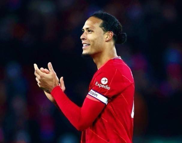 上线一年后，《剑与远征：启程》走出了一条不一样的成长线