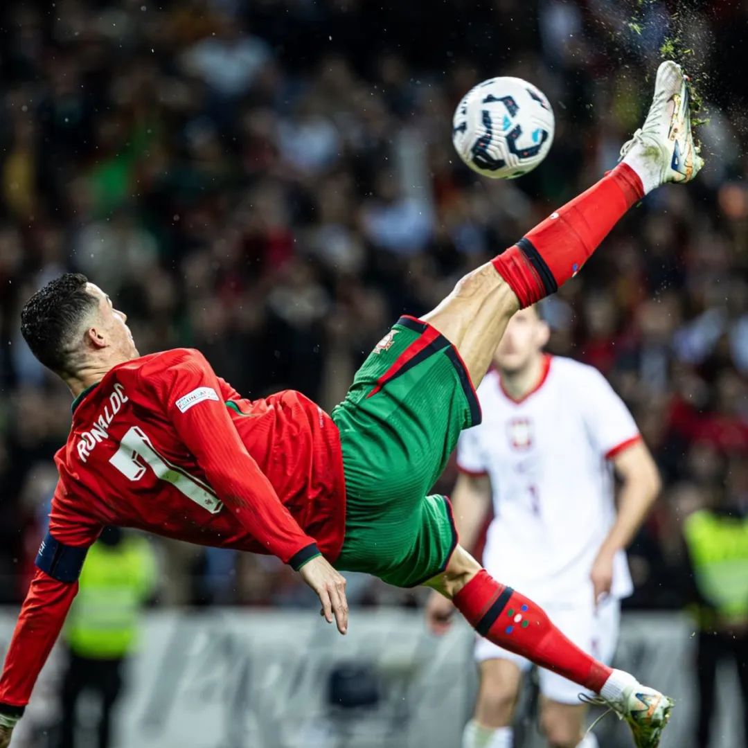 《热血传奇怀旧版》珍品降临，装备属性之谜等待勇士揭秘