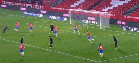 马卡：巴萨的替补席非常豪华，主力与替补之间的界限愈发模糊