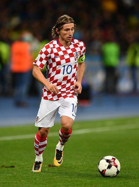 弗兰克：罗梅罗可出战伯恩茅斯；本-戴维斯是真正的职业球员