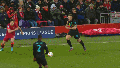 官方：莱斯特城与24岁后卫卢克-托马斯续约至2029年